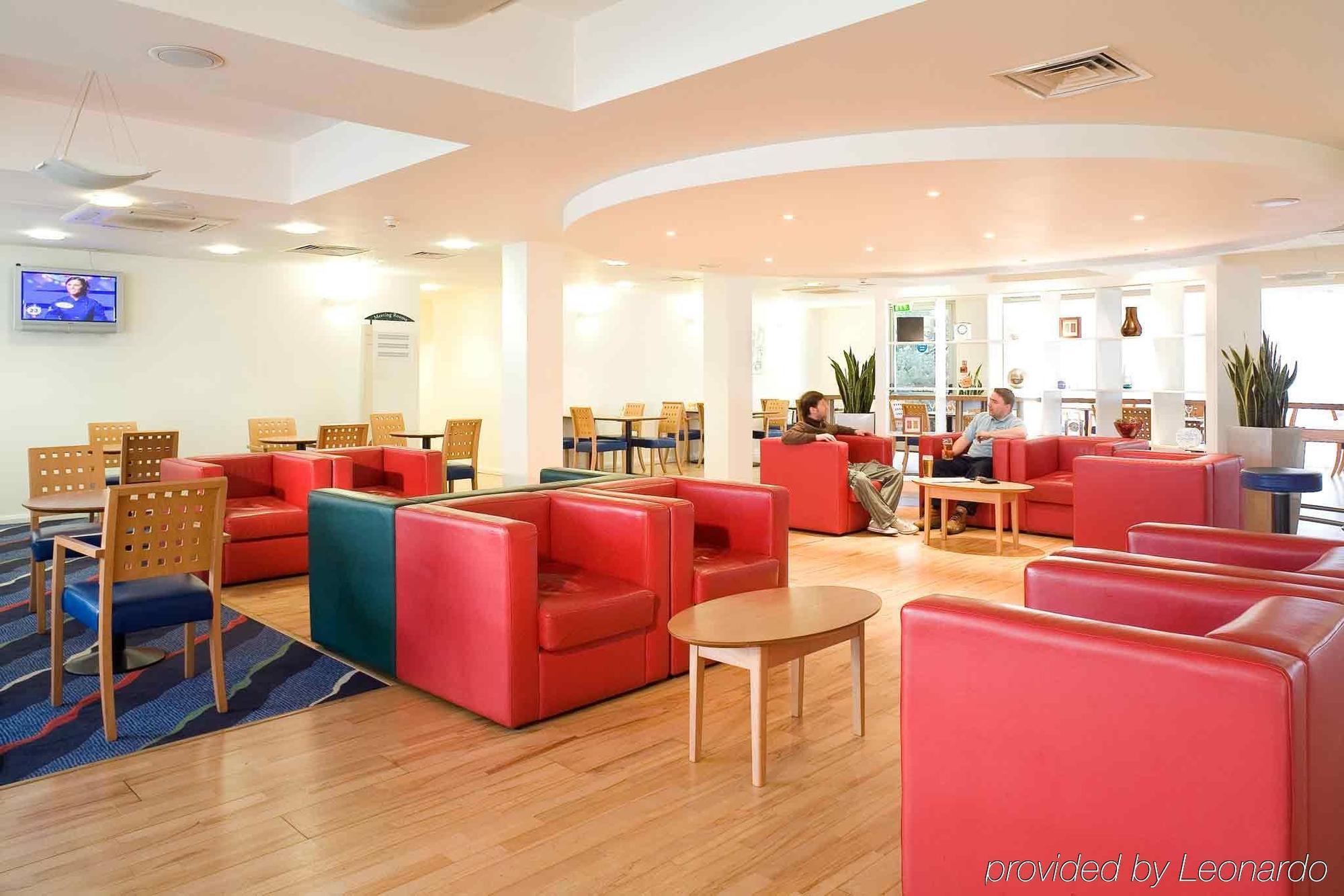 Ibis Hotel 2*