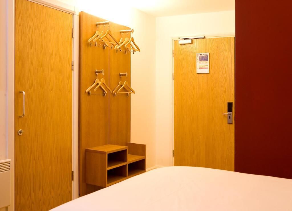 Ibis Hotel 2*